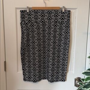 LuLaRoe Black and White Geometric Pencil Skirt